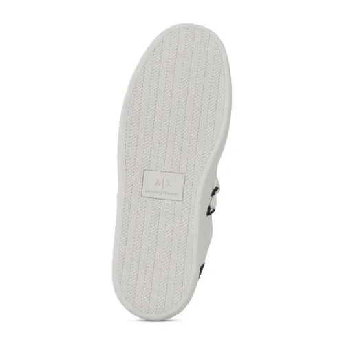 Armani Exchange - Sneakers bianca in ecopelle con stringhe a contrasto per uomo