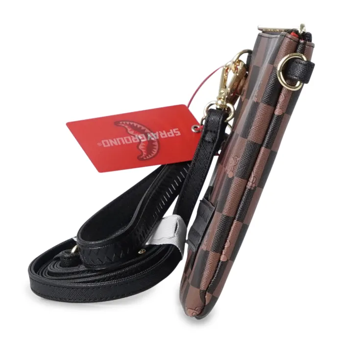 Sprayground - Pochette marrone con stampa bocca sharck tinta su tinta per uomo