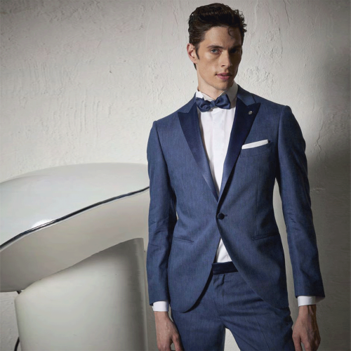 Luigi Bianchi Mantova Flirt - Abito smoking blu con rever a lancia in raso per