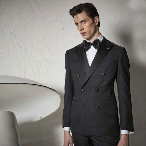 Luigi Bianchi Mantova Flirt - Abito doppiopetto nero con rever a lancia in raso