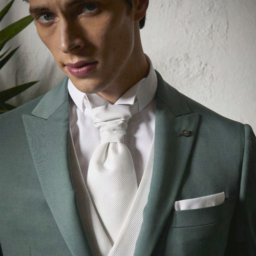 Luigi Bianchi Mantova Flirt - Abito smoking verde con rever a lancia per uomo |  2