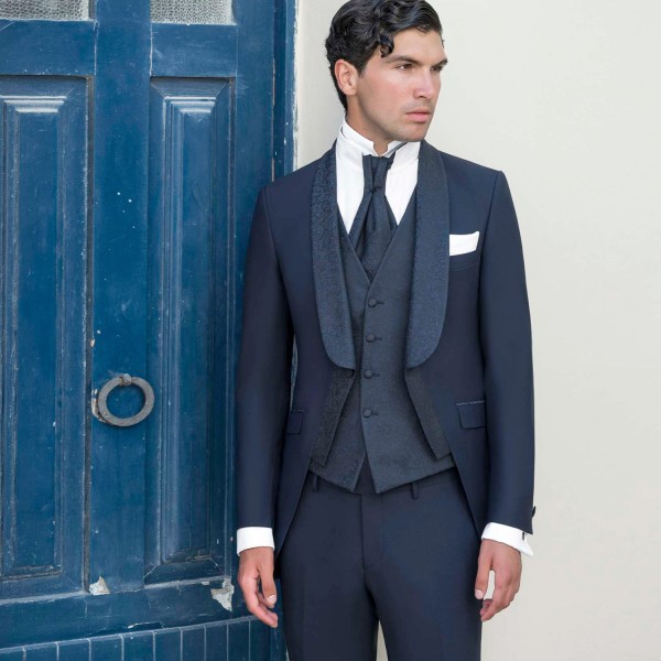 Angelo Toma - Abito tight blu con rever sciallato per uomo | 