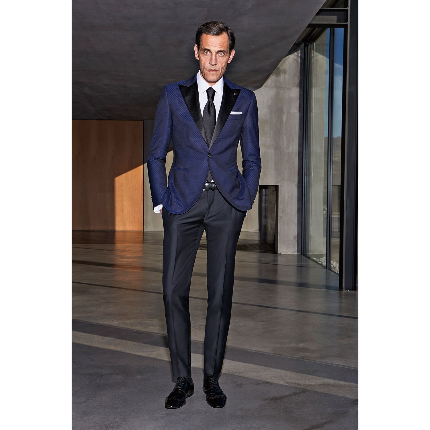 Abito smoking blu per uomo | MaisonBorracci