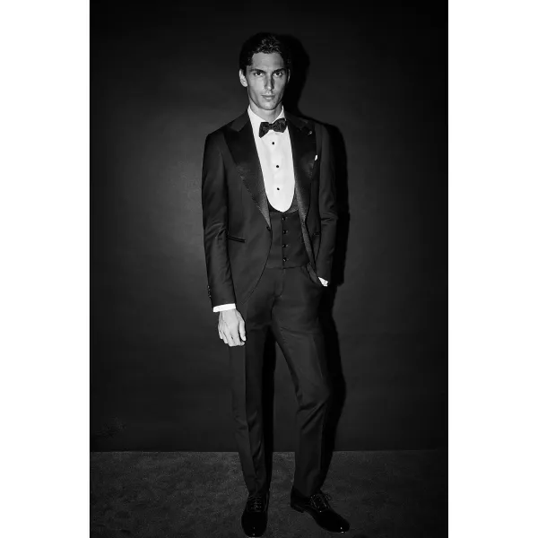 Luigi Bianchi Mantova Flirt - Abito smoking rever a lancia nero per uomo | 