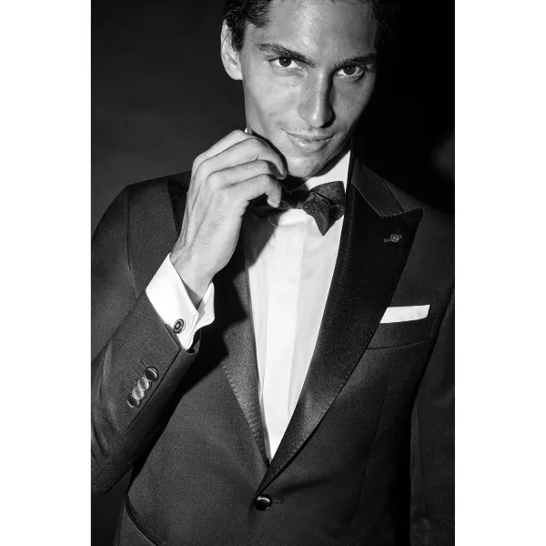 Luigi Bianchi Mantova Flirt - Abito smoking rever a lancia nero per uomo |  2