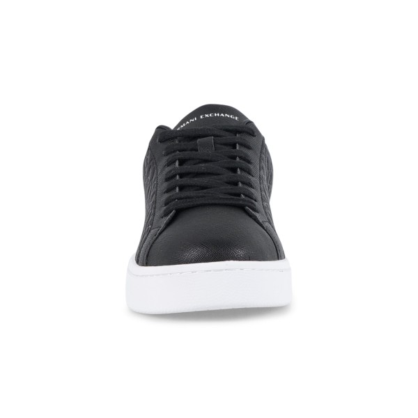 Armani Exchange - Sneakers nera stringata con logo in rilievo su tutta la