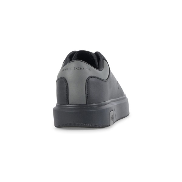 Armani Exchange - Sneakers nera in pelle con logo inciso sul laterale per uomo
