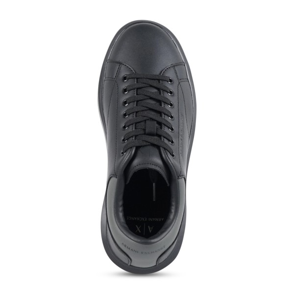 Armani Exchange - Sneakers nera in pelle con logo inciso sul laterale per uomo