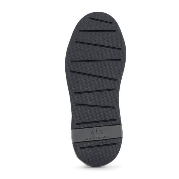 Armani Exchange - Sneakers nera in pelle con logo inciso sul laterale per uomo