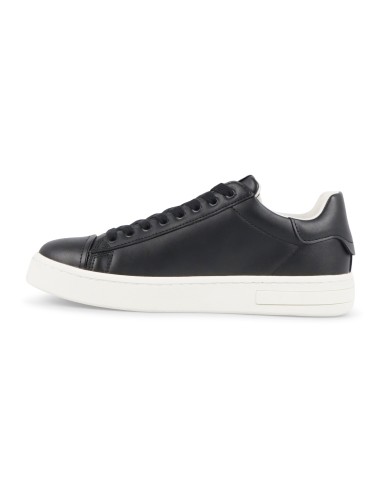 Armani Exchange - Sneakers nera in pelle con patch logo gommato sul lato per
