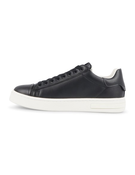 Armani Exchange - Sneakers nera in pelle con patch logo gommato sul lato per