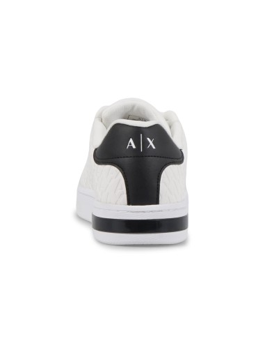 Armani Exchange - Sneakers bianco con logo in rilievo su tutta la superfice per