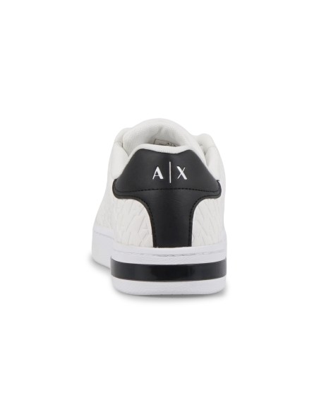 Armani Exchange - Sneakers bianco con logo in rilievo su tutta la superfice per