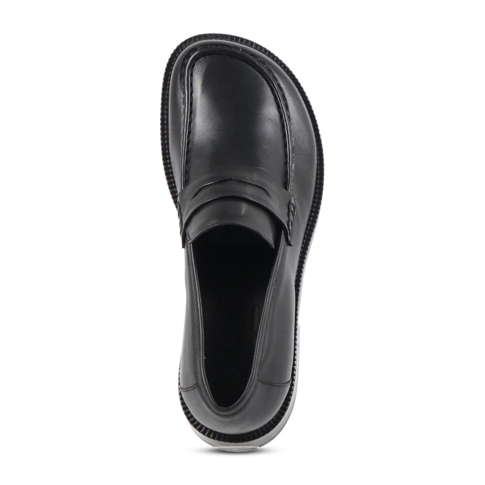 Morgillo - Mocassino nero in pelle con punta larga e passante per uomo | 911/03