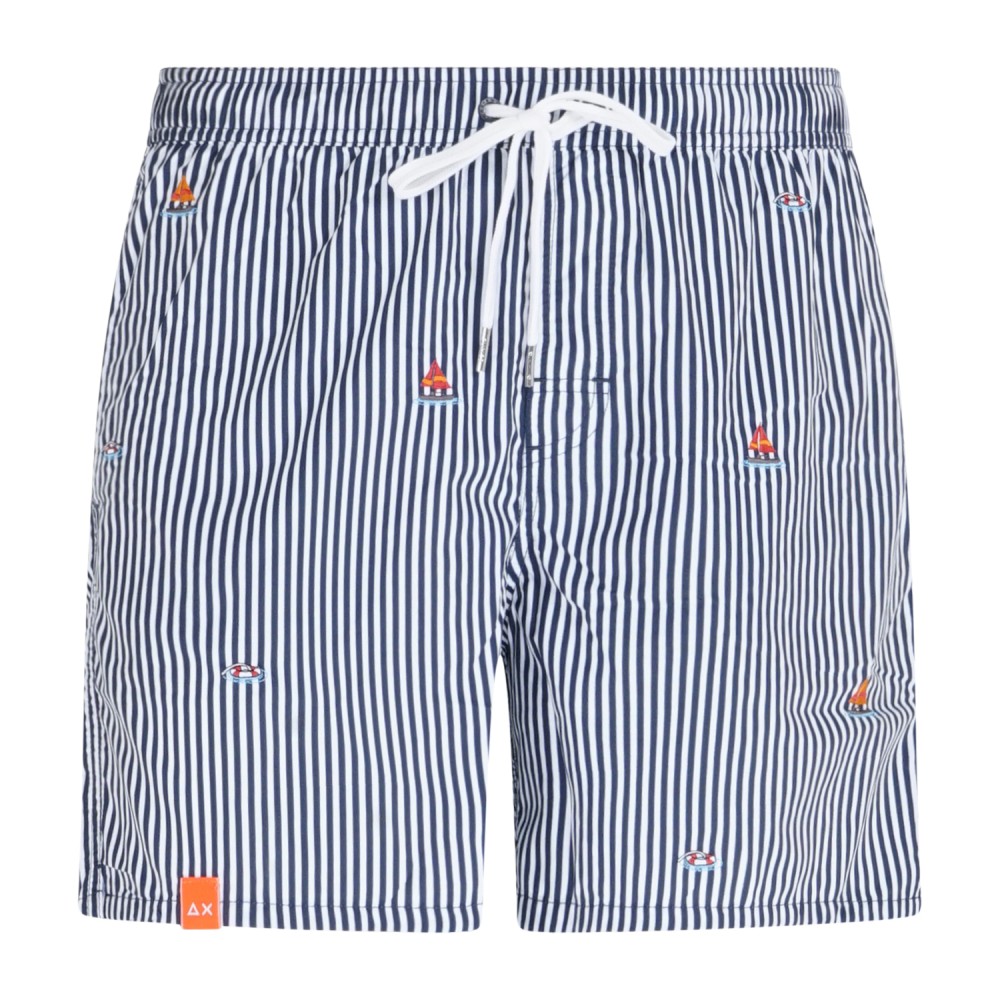 Sun68 - Bermuda mare blu a righe con ricamo barca a vela all over per uomo |